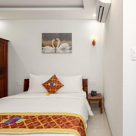 Khach San Pham Gia Da Nang Hotel Exterior photo